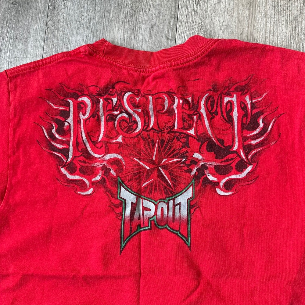 Tapout Red Warrior Skulls Flames Graphic T-Shirt Youth L / Mens XS - Picture 4 of 6